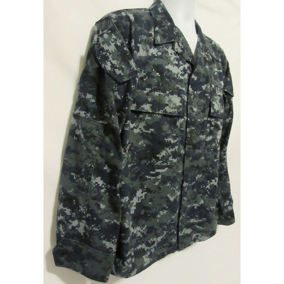 US Navy Working Uniform Type I Blue Digital Camo Shirt Jacket Medium Short - Picture 8 of 12